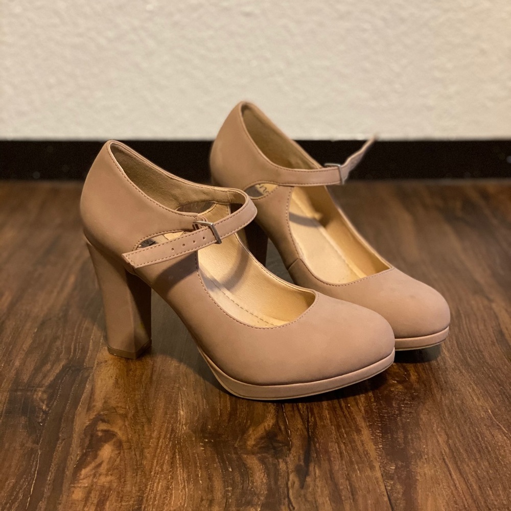 Y-NOT? Light Pink Comfortable Heels